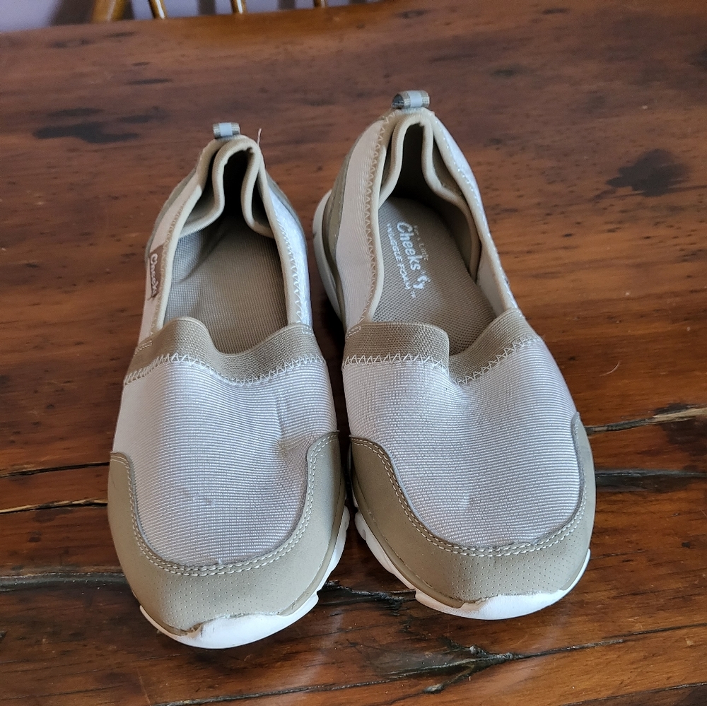 Tony Little Cheeks memory foam sneakers shoes size 8